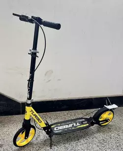 Самокат Skyper ""Turbo"" TR-23699 (4) сталева рама, ручне дискове гальмо, діаметр PU коліс - 200мм, 2 амортизатори, в коробці Самокат Skyper ""Turbo"" TR-23699 (4) сталева рама, ручне дискове гальмо, діаметр PU коліс - 200мм, 2 амортизатори, в коробці