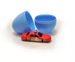 Машинка іграшкова в пластм. яйці, в асорт., 32 шт. в дісплей-коробці