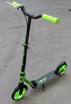 Самокат двоколісний ""Skyper"" S - 95019 (4) ""Sirius"", салатово-чорний, колеса PU 200 мм, 1 амортизатор, ручне гальмо, в коробці Самокат двоколісний ""Skyper"" S - 95019 (4) ""Sirius"", салатово-чорний, колеса PU 200 мм, 1 амортизатор, ручне гальмо, в коробці