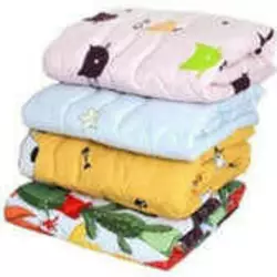 гр Ковдра ""Капітоша"" 205004001 (1) стьобана мікрофібра, силіконізоване волокно, 108х140 см, різнокольорова ""Homefort"" гр Ковдра ""Капітоша"" 205004001 (1) стьобана мікрофібра, силіконізоване волокно, 108х140 см, різнокольорова ""Homefort""