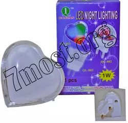 Нічник №801 пл. серця різниці. діам. 5см без увімк. у короб. (144) Нічник №801 пл. серця різниці. діам. 5см без увімк. у короб. (144)