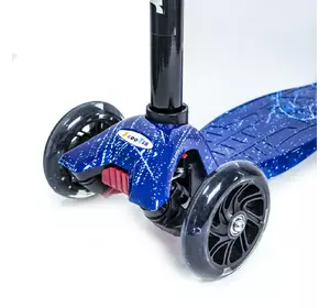 Детский самокат MAXI Космос Светящиеся колеса Детский самокат MAXI Космос Светящиеся колеса