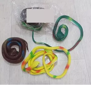Змія гумова 70 см, 3 кольори, в пакеті